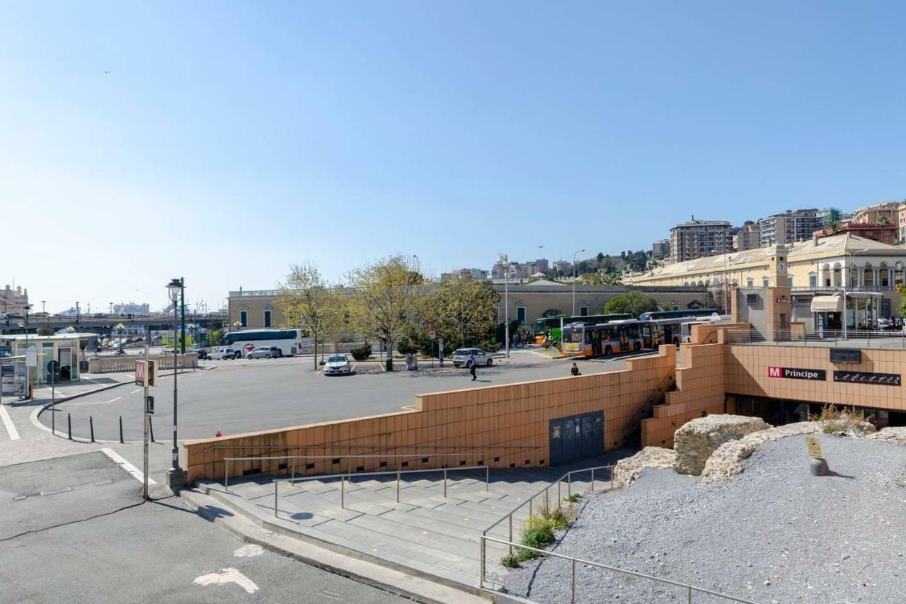 Apartment Joivy For 4 Near The Port Of Genoa