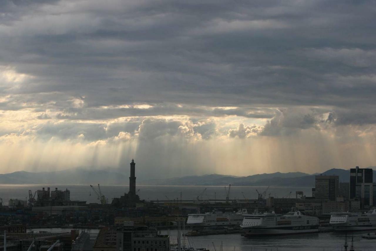 Joivy For 4 Near The Port Of * Genoa